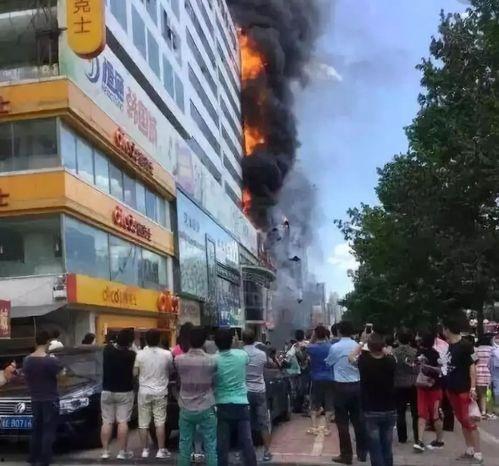 涪陵万达吃瓜事件视频  第2张