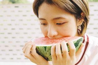 吃瓜群众领口罩视频,防疫行动暖人心 第3张 吃瓜群众领口罩视频,防疫行动暖人心 第3张